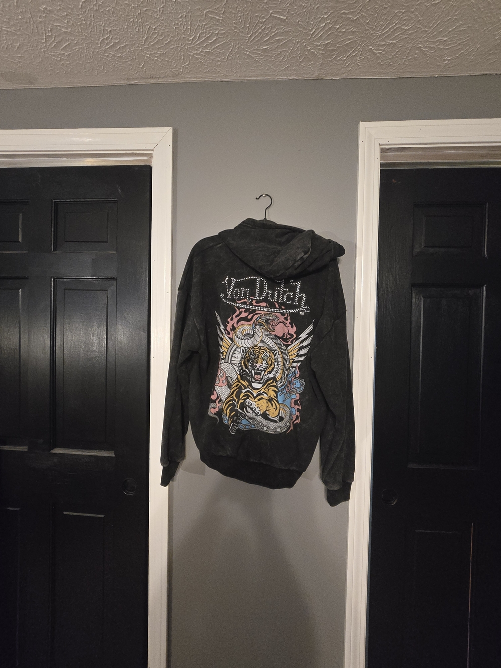 Von Dutch Black Hoodie with Multicolor Tiger Back Graphic NWOT